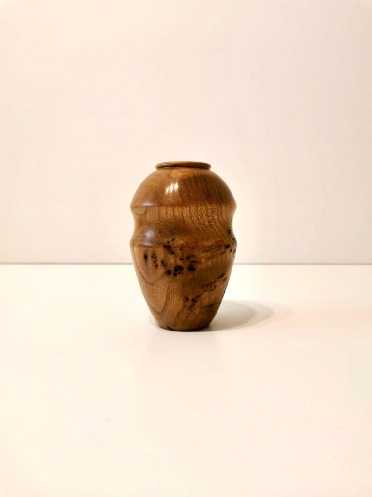 Elm Bud Vase - Image 4