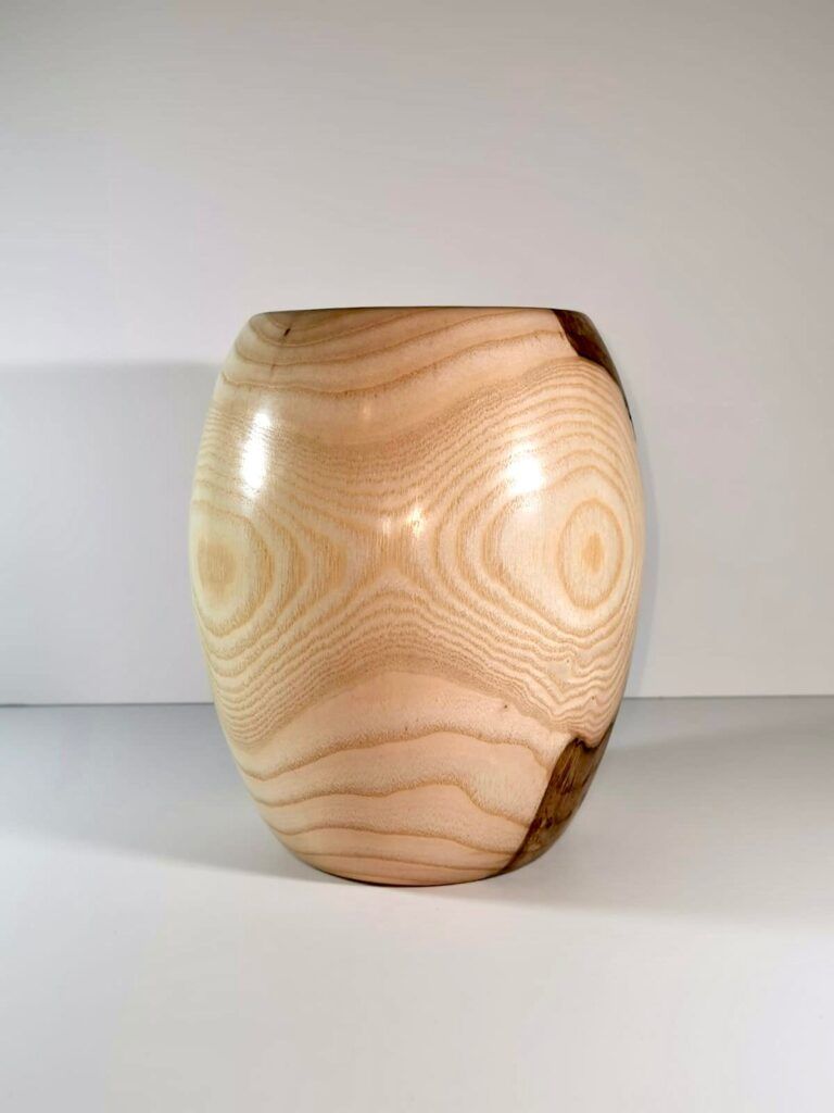 English Ash Decorative Vase - Image 7