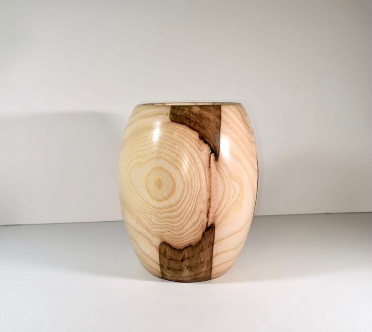 English Ash Decorative Vase - Image 9