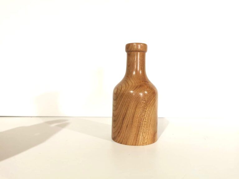 English Elm Bud Vase - Image 7