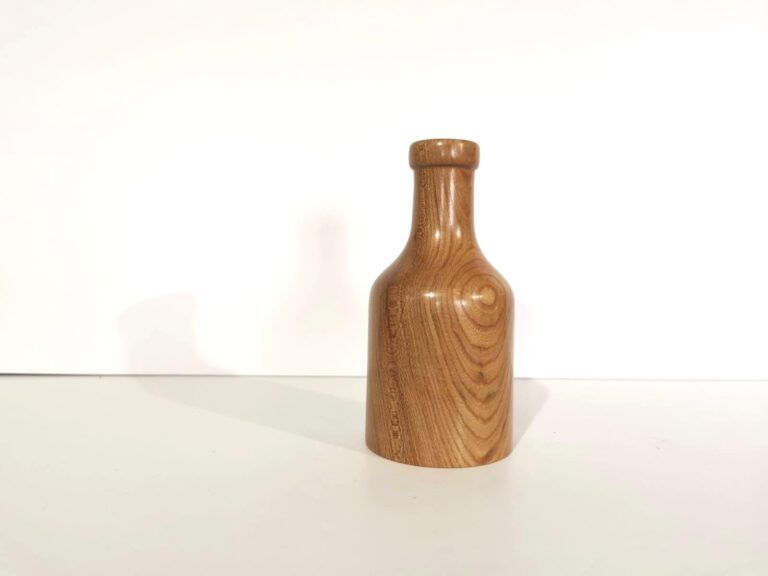 English Elm Bud Vase - Image 4